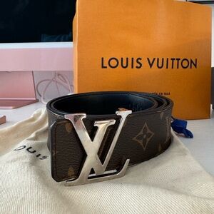 Louis Vuitton Paris Original Belt for Sale Size 80/32 with Dust Bag